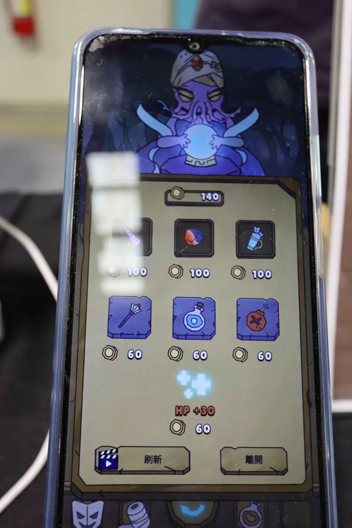 Roguelite 牌組建構手遊《Roll Roll Hero》夏日電玩展開放試玩，組建自己的老虎機挑戰地下城