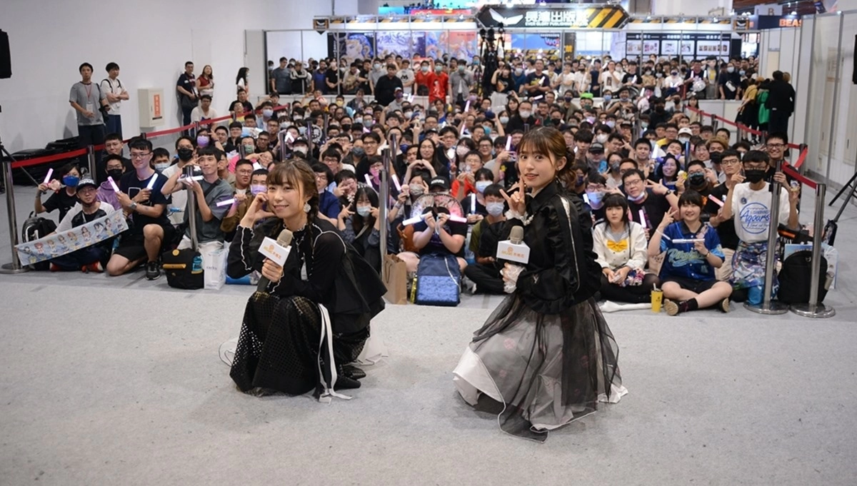 <div>【2023漫博】《LoveLive!Sunshine!!》外傳《幻日夜羽》聲優小林愛香&逢田梨香子來台，笑說「台灣一點也沒變」！</div>