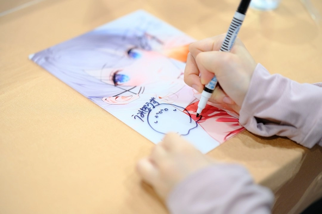 【2023漫博】《偵探已經，死了。》作者二語十、繪師うみぼうず 首度來台，簽名會與粉絲交流大受感動