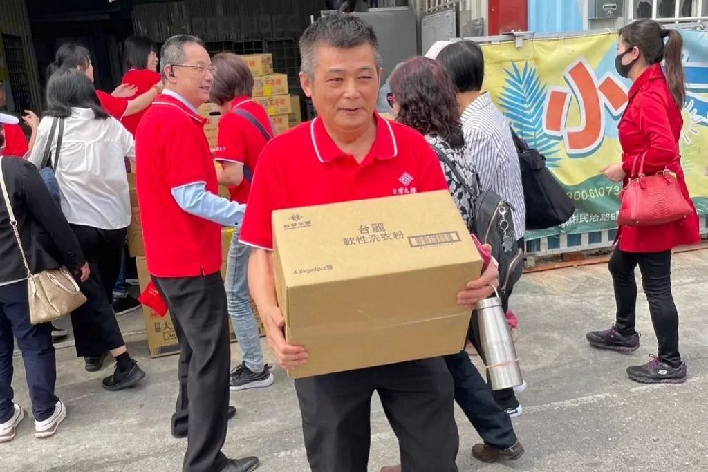 前進偏鄉捐物資挺弱勢孩童學習　太赫茲企業送暖花蓮小太陽學堂