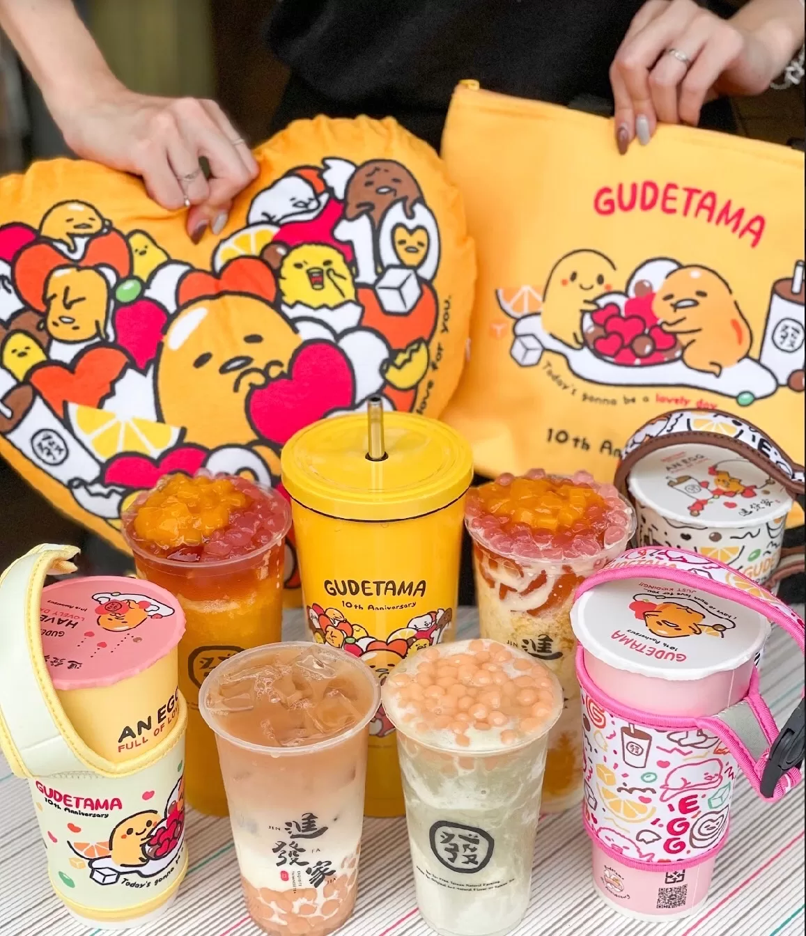 手搖飲品牌慶祝蛋黃哥10歲生日 推多款超萌聯名商品