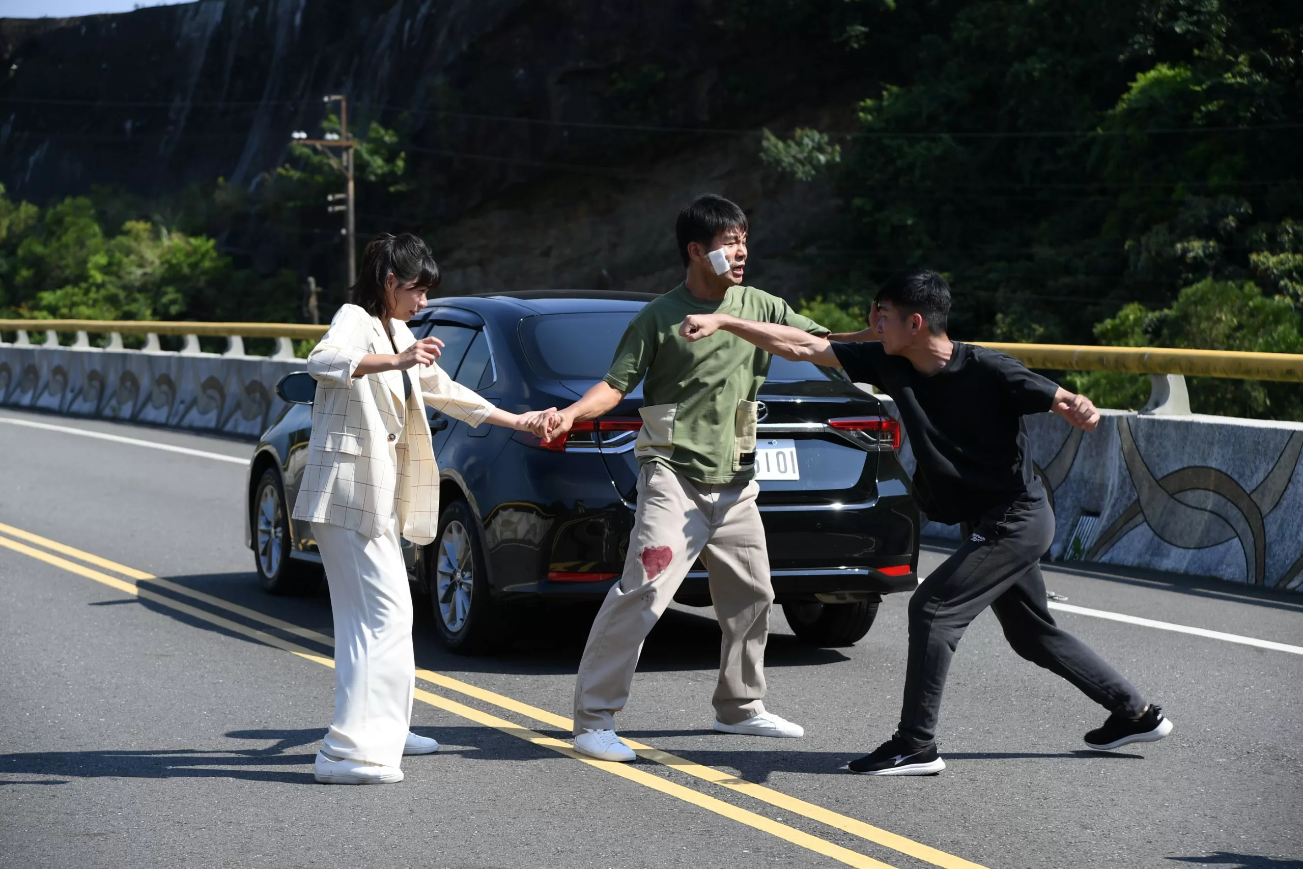 中槍、落水又車禍　謝承均認「災星」：每一場都很慘