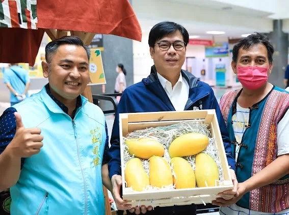 高市「挺原鄉、推金煌」 300盒金煌芒果秒殺