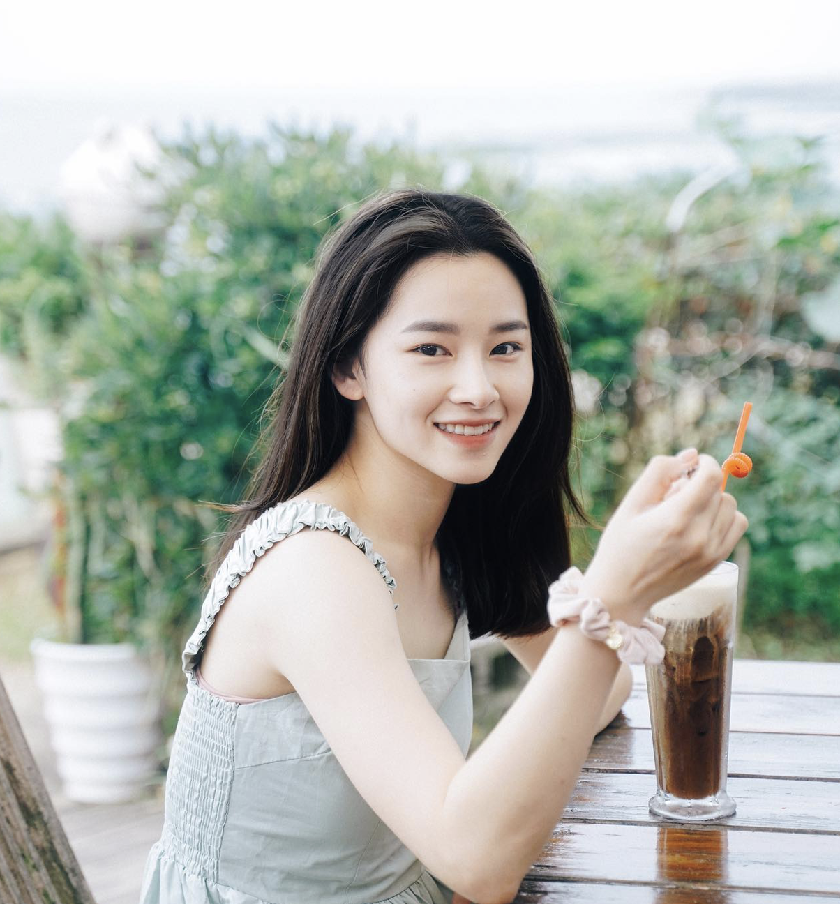 假戲真做？「AcQUA源少年」黃莑茗爆熱戀MV女主角