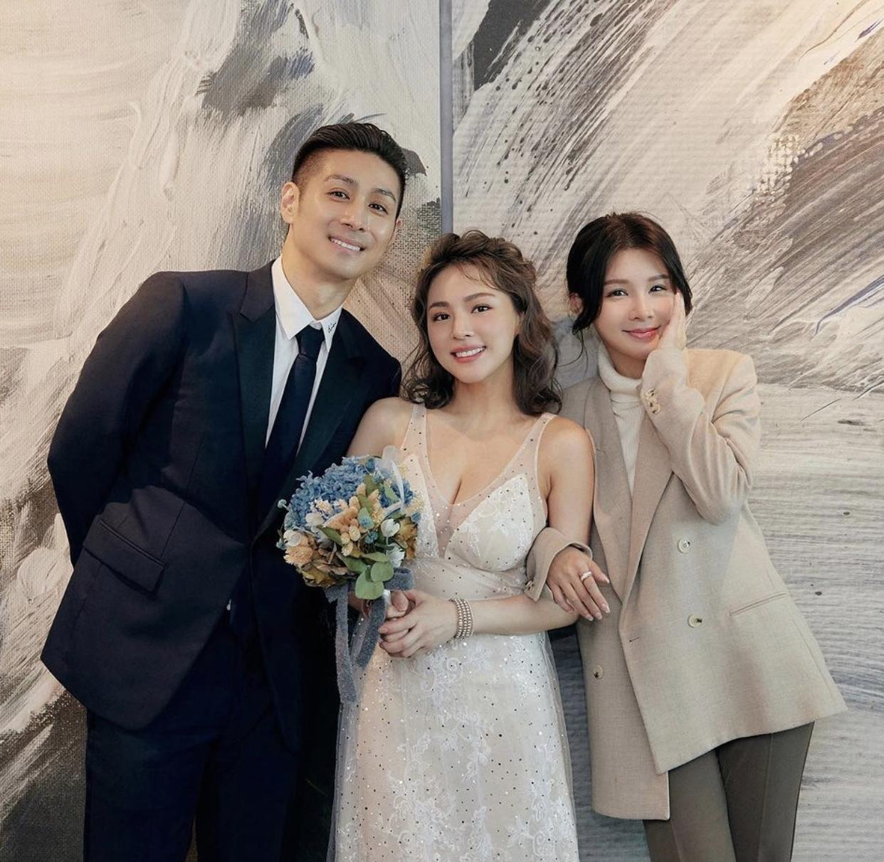 熊熊驚喜閃婚2女神現身　超大咖證婚人曝光