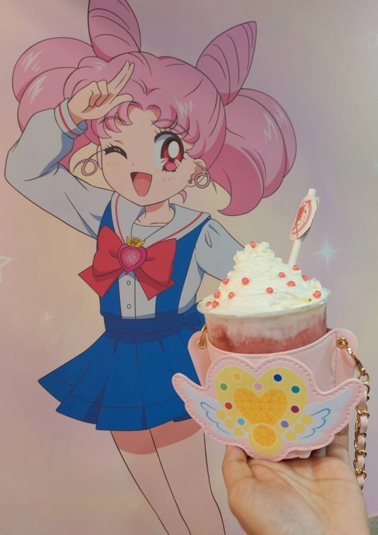 <div>《劇場版美少女戰士 Cosmos》shop&café 期間限定店8/4-11/5@武昌誠品，與水手戰士們來個下午茶約會！</div>
