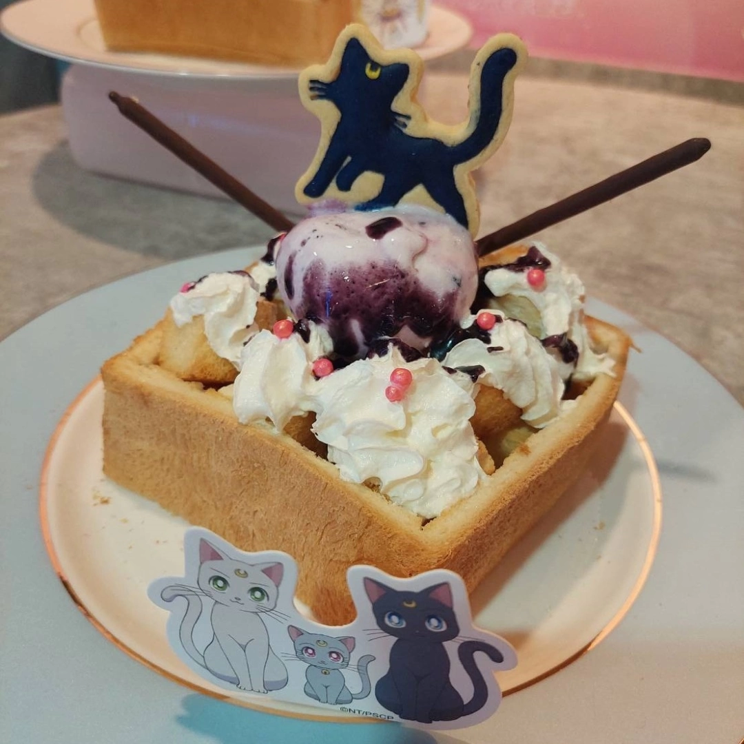 <div>《劇場版美少女戰士 Cosmos》shop&café 期間限定店8/4-11/5@武昌誠品，與水手戰士們來個下午茶約會！</div>