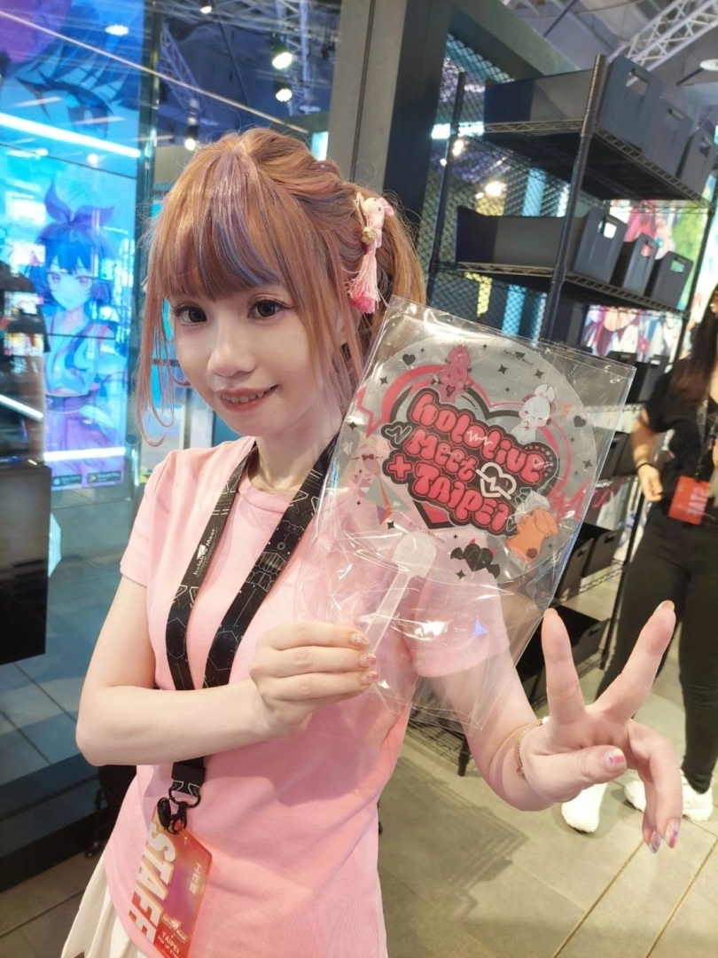 「hololive Meet x TAIPEI POP UP STORE」現場直擊，粉絲風雨無阻都要來見心愛的偶像