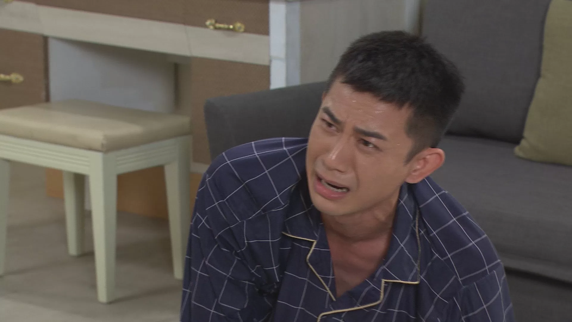 曾子益農曆七月半夜撞鬼　一群人紅長袍扛轎如「鬼結婚」