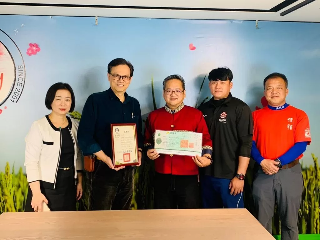 捐助偏鄉小學棒球隊交通車　暖心企業金豐禾公益迎接 22 周年