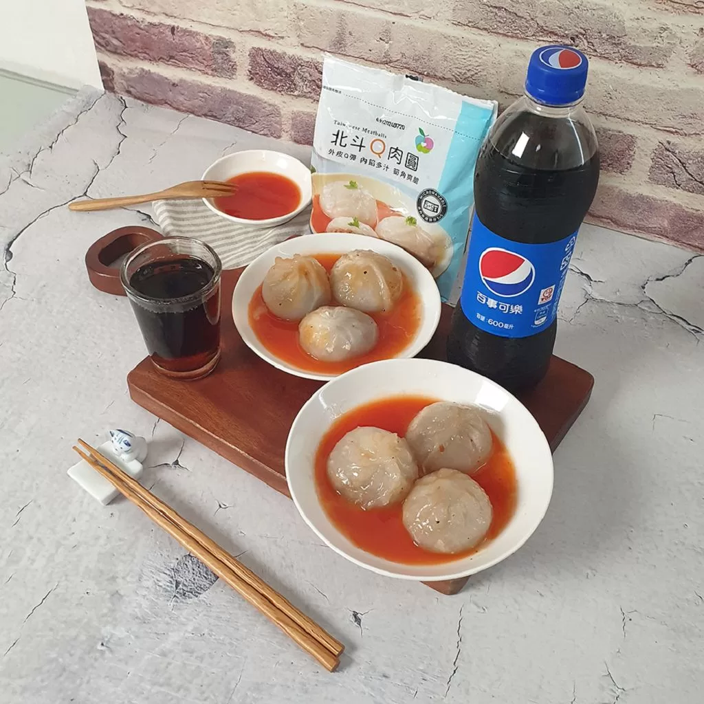 復刻懷舊好滋味　萊爾富推出古早味麵包、便當搶市