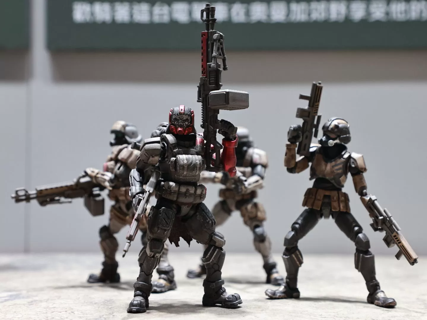 TA Robo Shop「酸雨戰爭」快閃店直擊！電競甜心樂樂化身一日店長