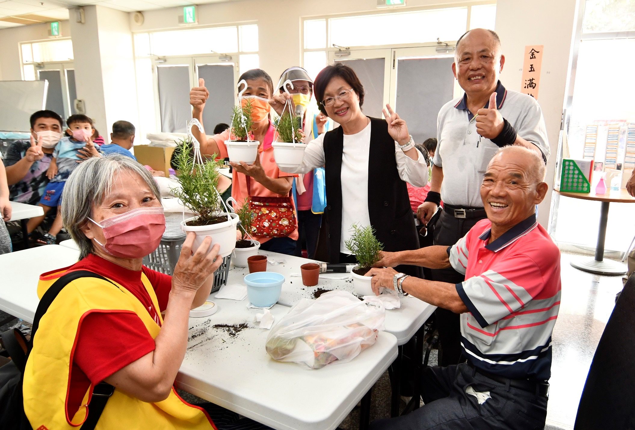 影音/月圓中秋 鼓勵身障人士走出戶外慈恩渡佳節 影音/月圓中秋 鼓勵身障人士走出戶外慈恩渡佳節