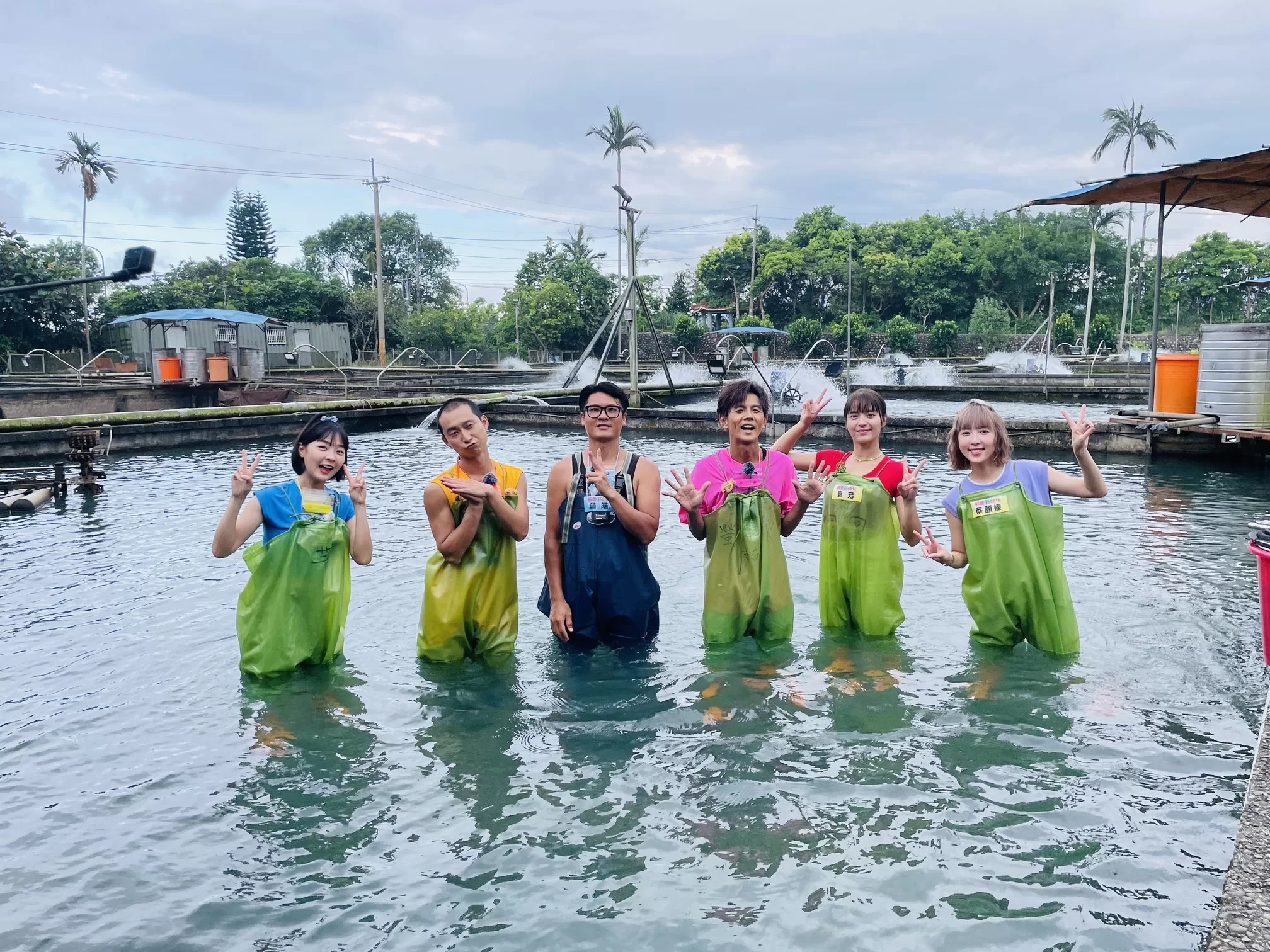 浩子徒手餵鱷魚嚇破膽　全場失控竄逃