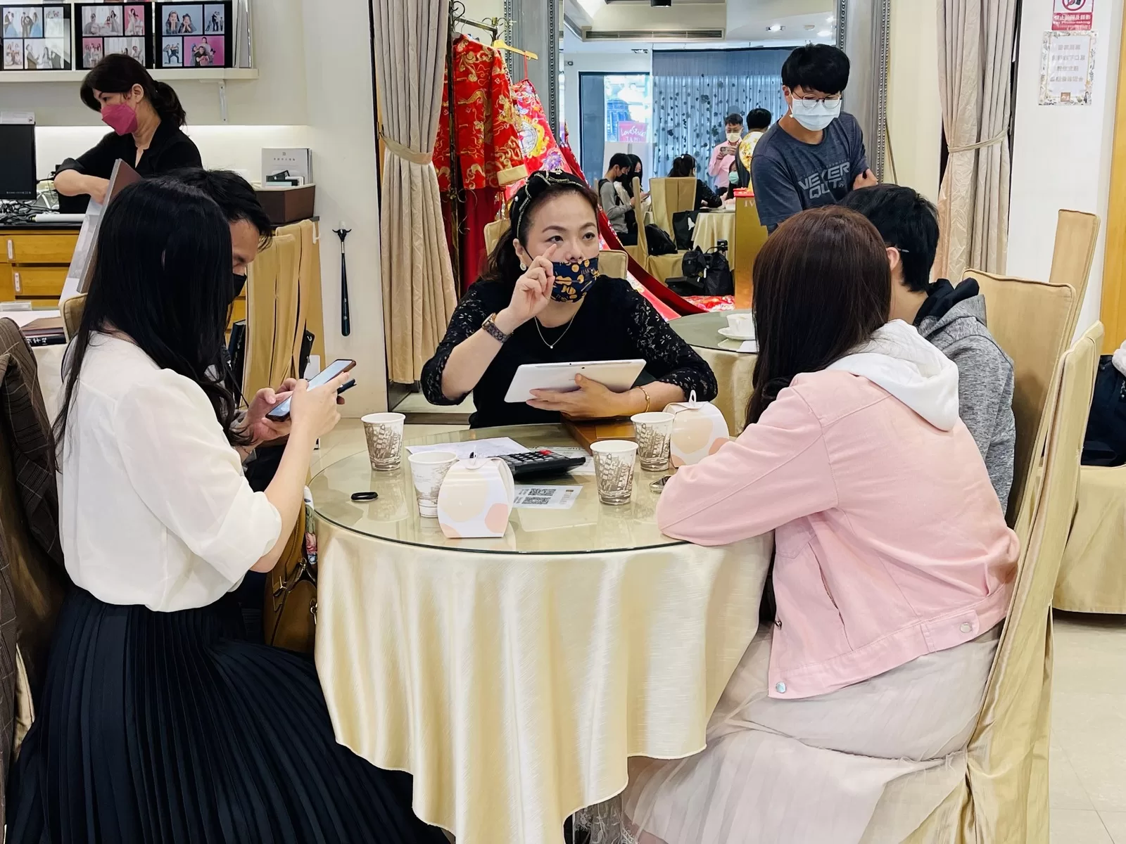 愛國東路憶婚紗 打造婚紗新概念