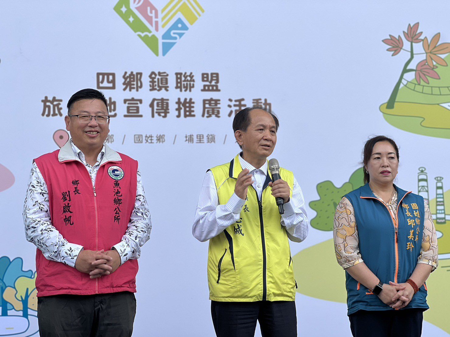 台灣之心四鄉鎮展售推介會移師台中高鐵吸引民眾駐足選購