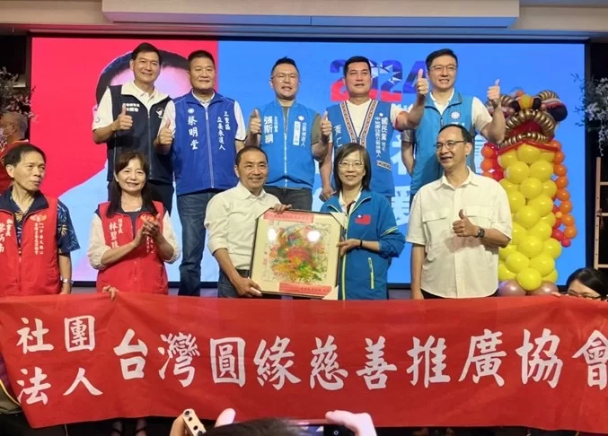 憨兒畫作無聲影響力 侯友宜3政策挺身障社福團體
