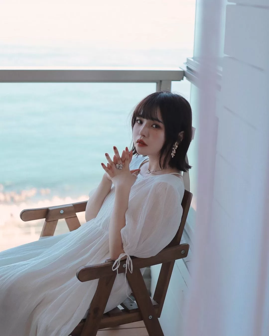 人氣美妝網紅「莓」曝分享初衷　透過打扮找到自信