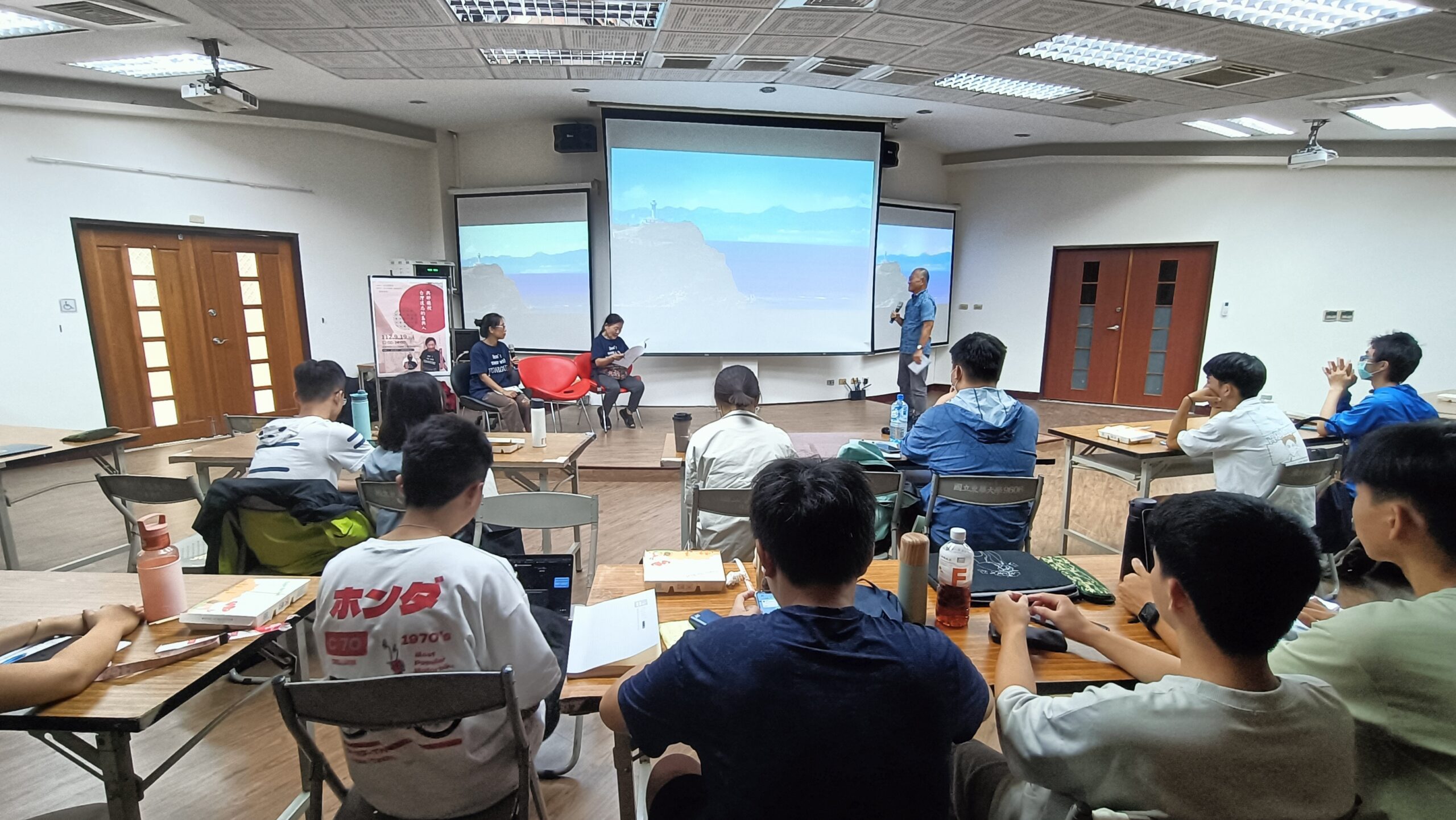 影音/擔憂島被軍事化 與那國島民東華大學洄瀾學院演講盼和平與發展 影音/擔憂島被軍事化 與那國島民東華大學洄瀾學院演講盼和平與發展