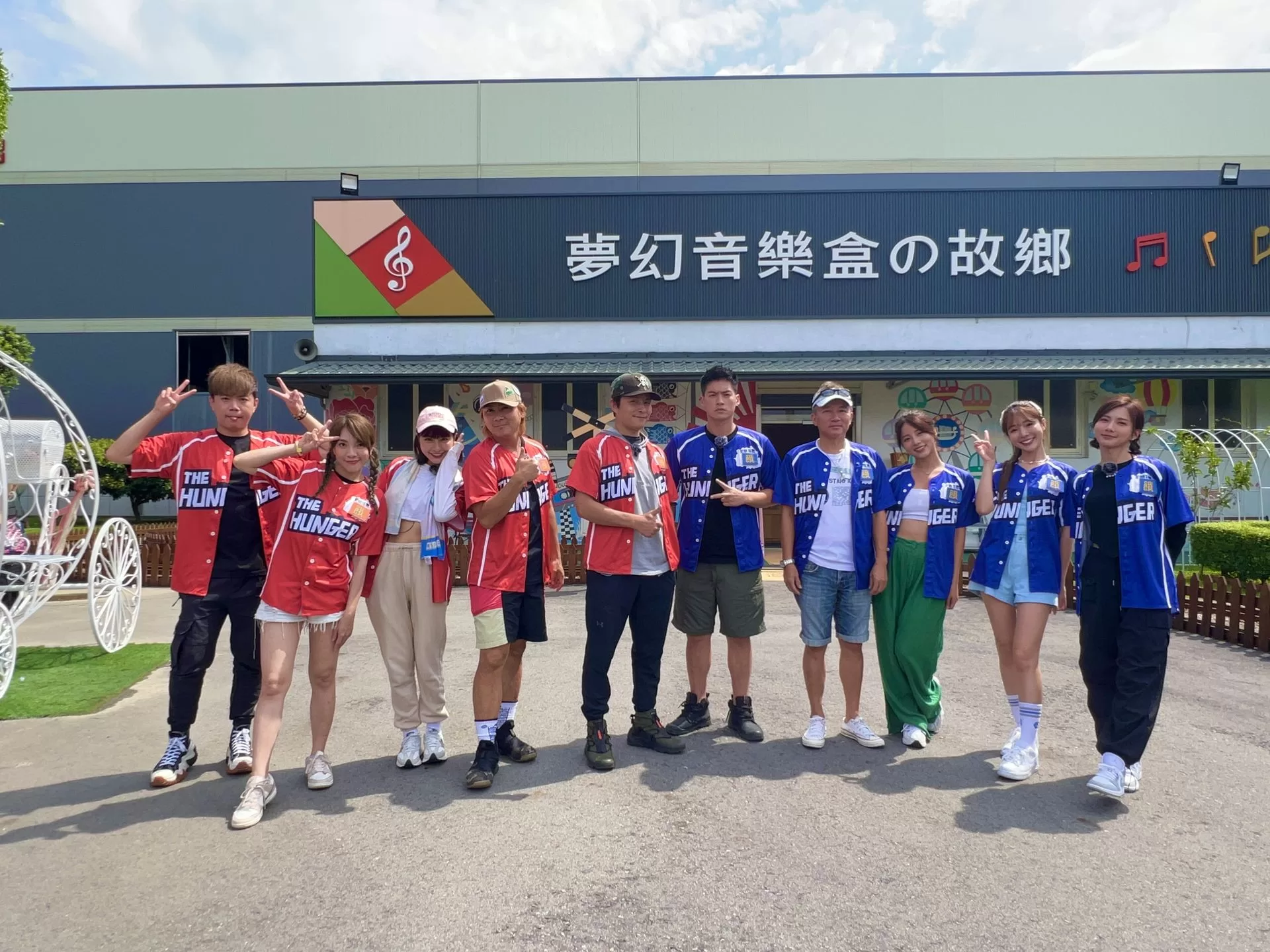 倪暄旗袍登場秀S曲線　王仁甫大讚：哇這個腰！