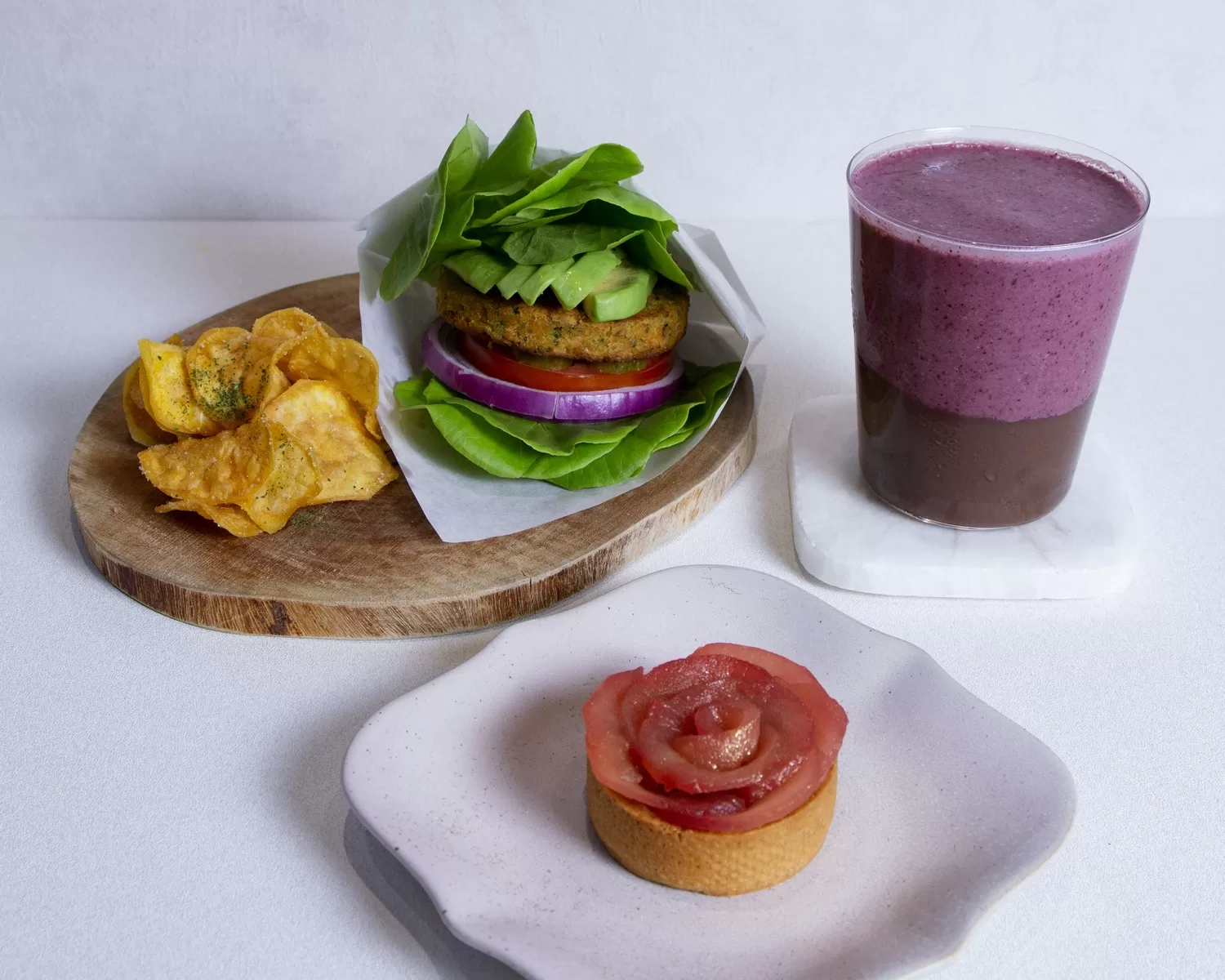 知名乳清蛋⽩ Optimum Nutrition 跨界聯名米其林綠星蔬食餐廳⼩⼩樹食，打造永續蔬食新風潮