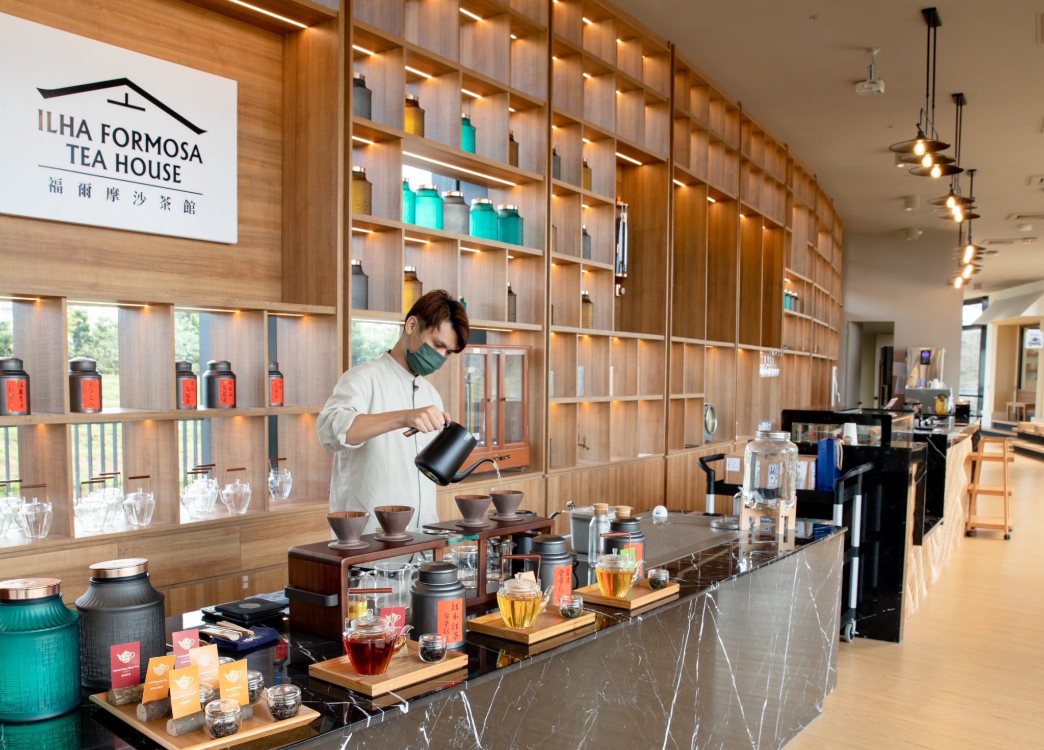 全家私品茶全新升級 現煮茶飲大受網友好評 加碼「買一送一」