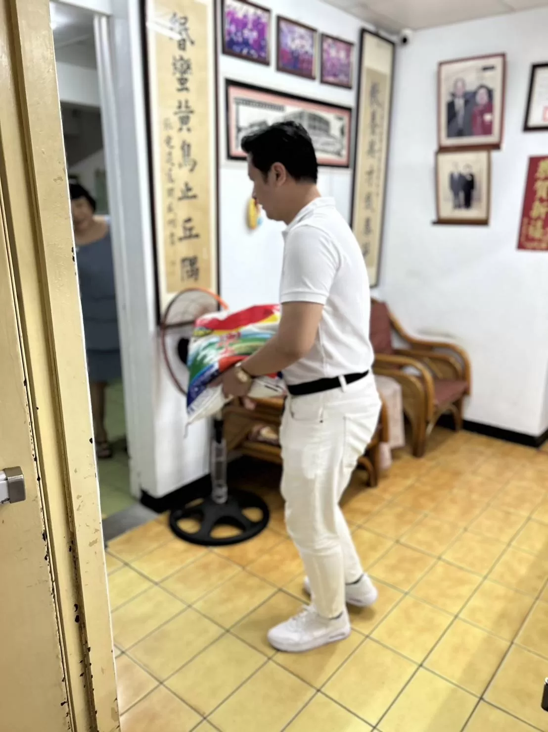 龔偉綸公益不落人後 幫助弱勢族群