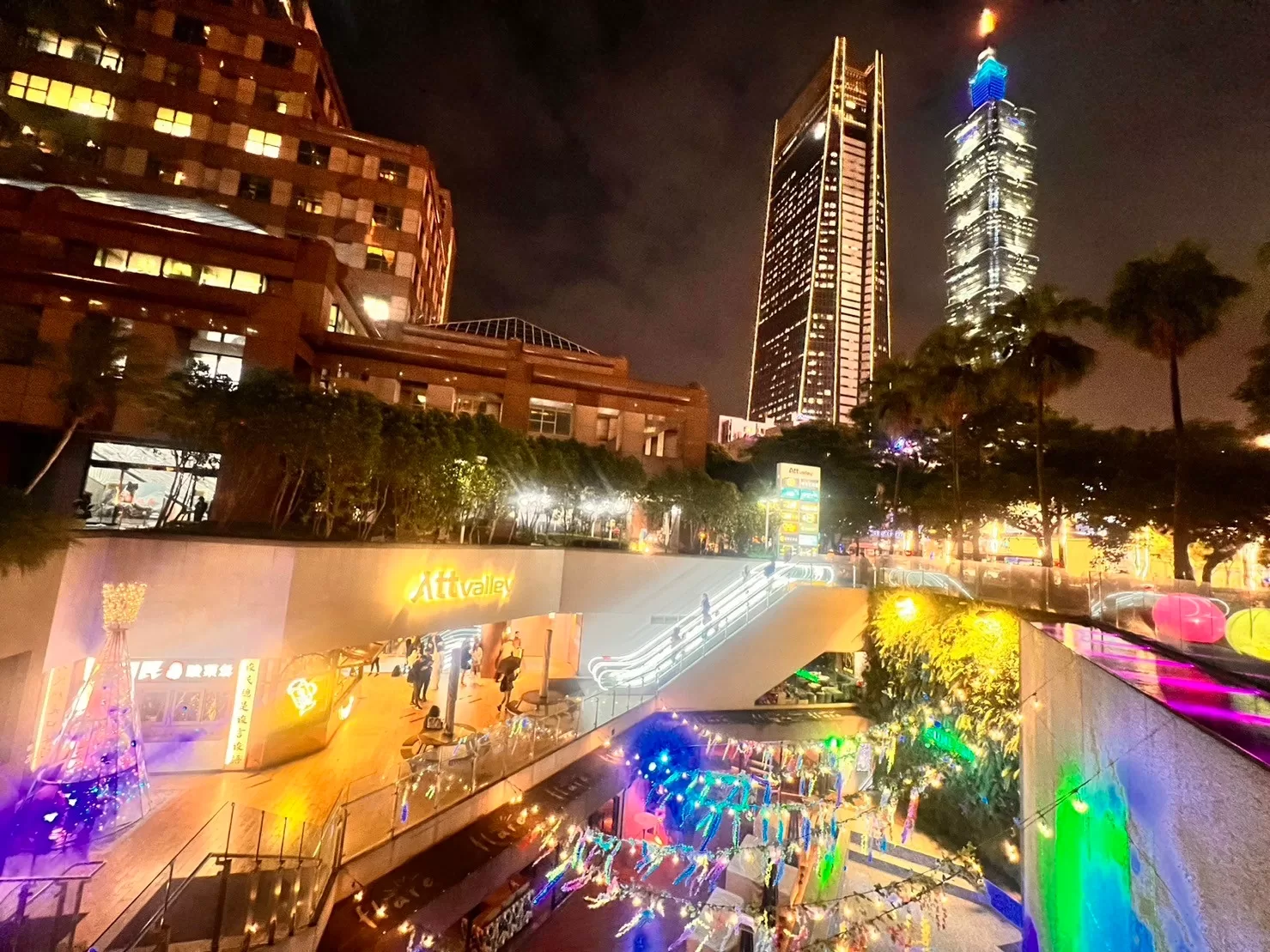 信義秘境ATT Valley宵夜經濟新定義，從聖誕迎接2024跨年