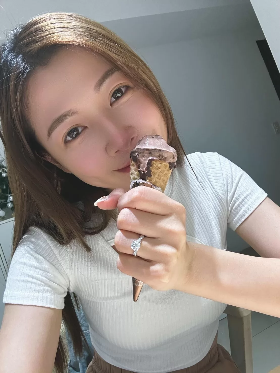 張書偉求婚成功！謝京穎曬30萬鑽戒　公開驚喜細節