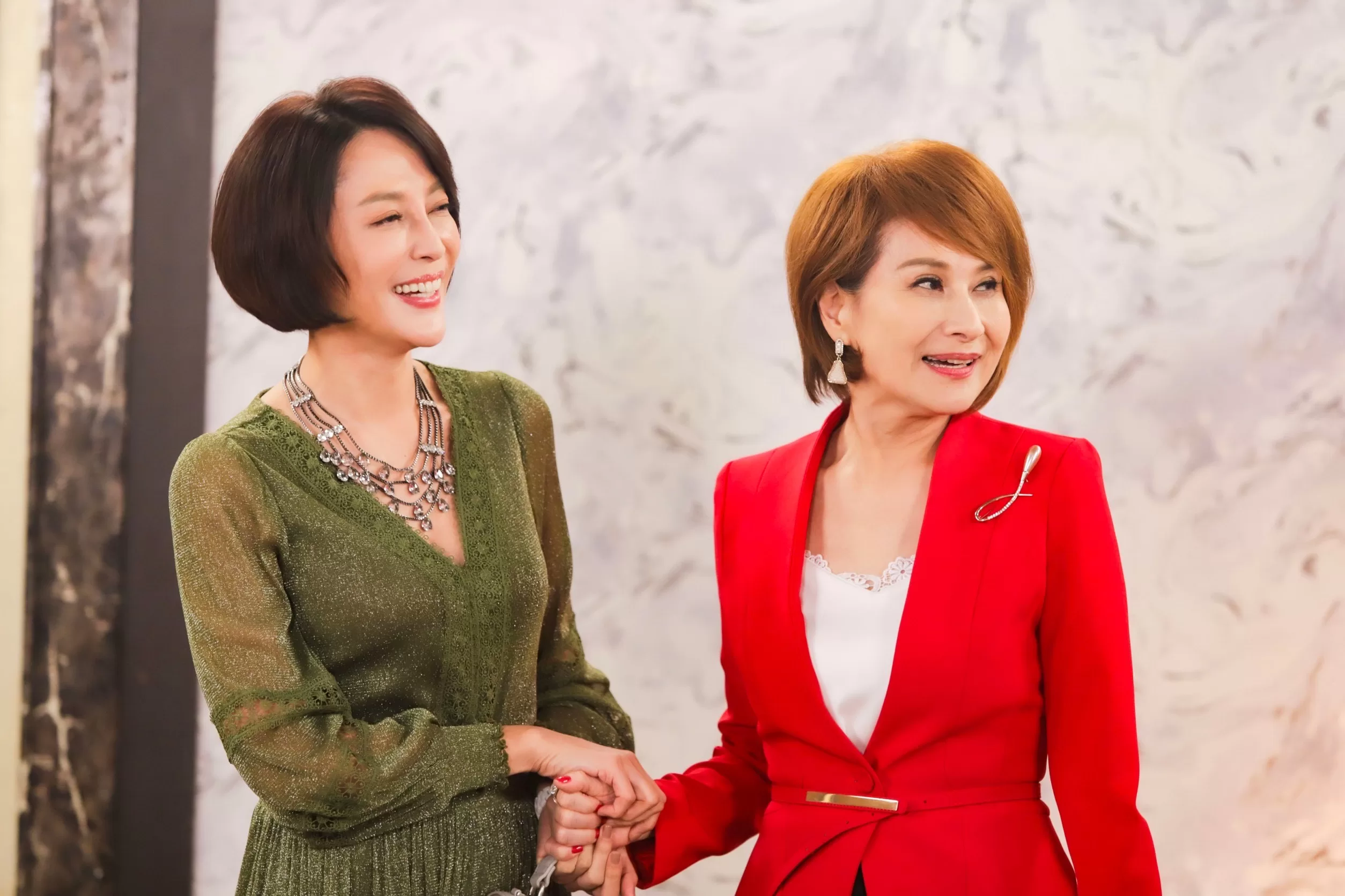 「秀場女王」向娃客串八點檔　媽媽守電視前看演出
