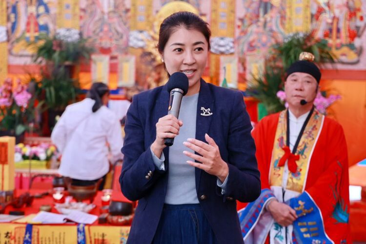 中寮辦環鄉公路完工安靈法會 許縣長出席 祈求行車平安 中寮辦環鄉公路完工安靈法會-許縣長出席-祈求行車平安