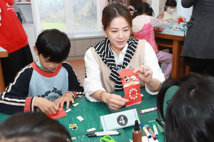 安美諾生醫攜藝人齊做公益-年菜募集送愛到偏鄉