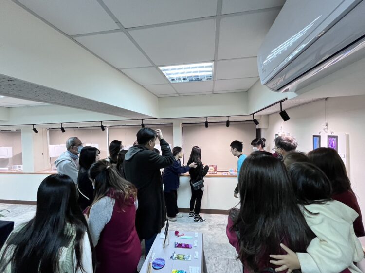 弱勢青少年手作能力不弱勢-–-華遠兒少服務中心職涯體驗作品展