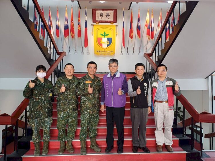 高雄市政府役處副處長蘇平福代表市長慰問高雄駐軍