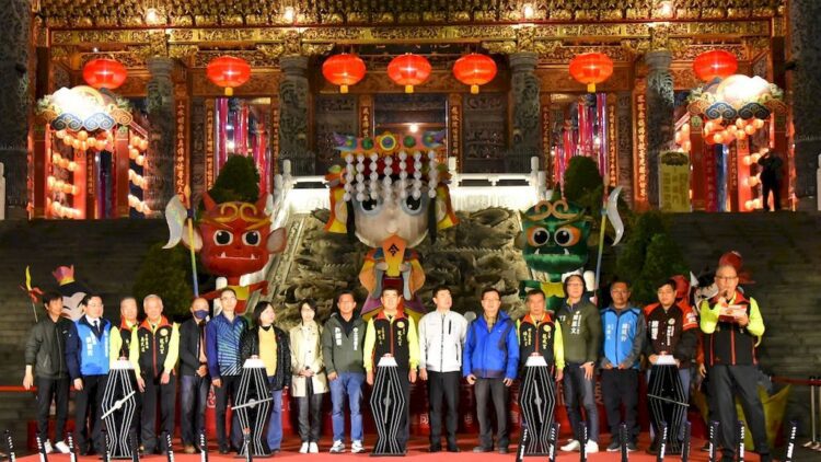 鳳山光之季閃耀五甲龍成宮-學子花燈創意無限