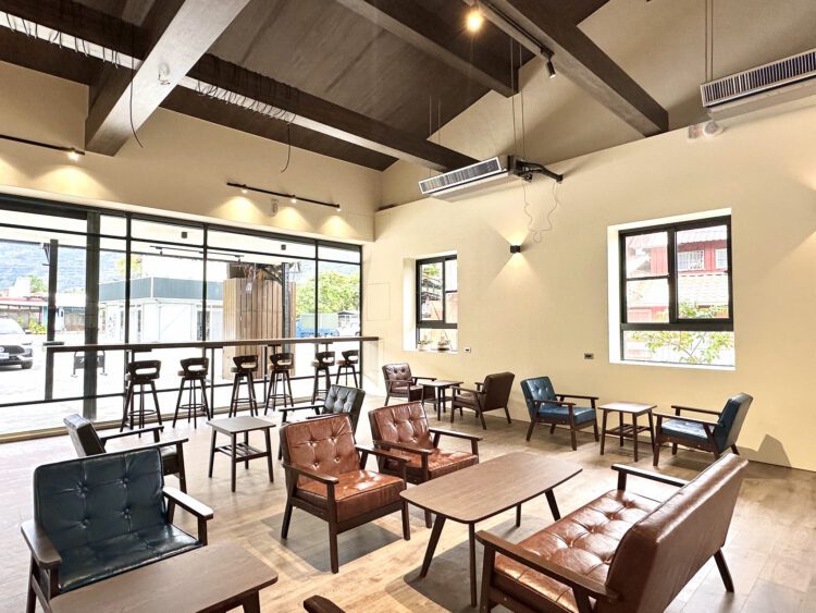 台東脫線牧場歷經三代-建築重新改頭換面前棟tauzing