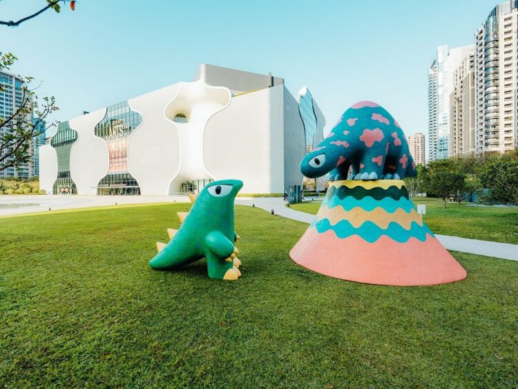 蛤？有怪獸出沒-農曆春節「龍總」來歌劇院