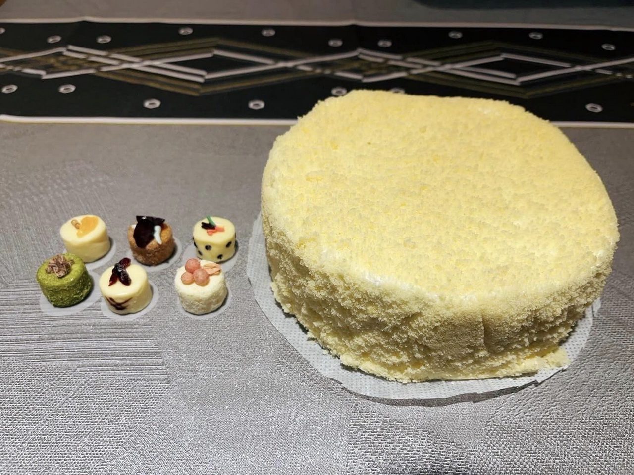 迷你蛋糕出爐！真材實料微縮蛋糕原料竟是起司球