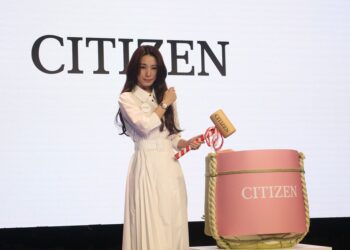 Hebe 田馥甄再代言 CITIZEN 精品女錶　新款登場以紅金色系配色迎龍年