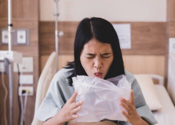 類固醇藥物不當使用 無力又狂吐