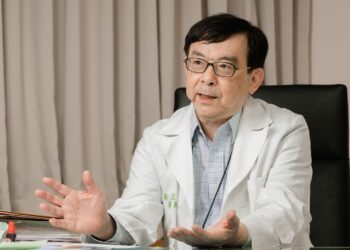 染疫人數創高峰，台大醫：快打xbb疫苗不要等!