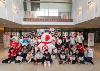 老牌中化製藥牽起小學生-走進職場迸出希望花火