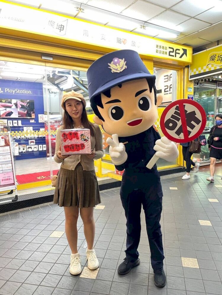 寧夏夜市饗樂一條龍！北市少警隊宣導春節防詐