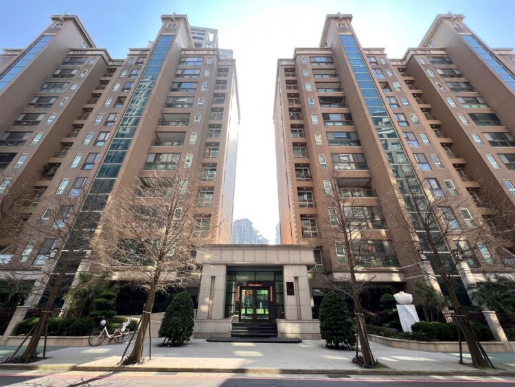 超派!高樓層驚見「這公設」秒選 他住3年怒揭建商偷吃步:用一次被檢舉一次 超派!高樓層驚見「這公設」秒選 他住3年怒揭建商偷吃步:用一次被檢舉一次