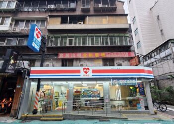 「超商一條街」成機能指標！林森北路不到100公尺就有一間　「它」年賣237戶最夯