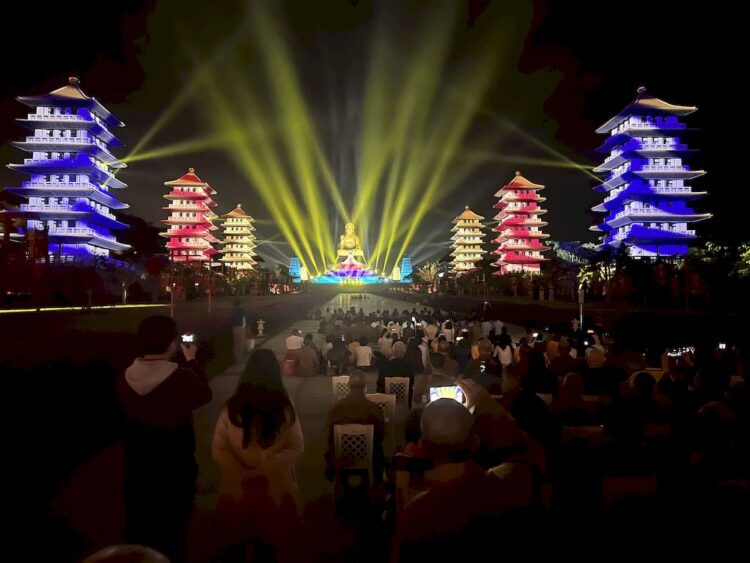 佛光山光照大千祈福活動絢麗揭幕