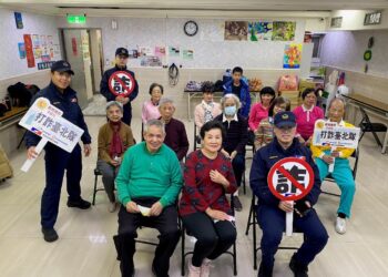 守護銀髮族!-/北市警結合社會局進行反詐宣導-傳授反詐知識