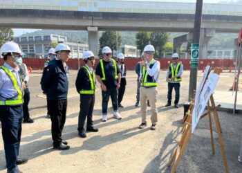 改善楠梓產業園區及世運場館周邊聯外交通-林副市長視察翠華路拓寬施工