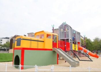 仁德第2座公園特色遊戲場啟用！五分車頭造型好吸睛