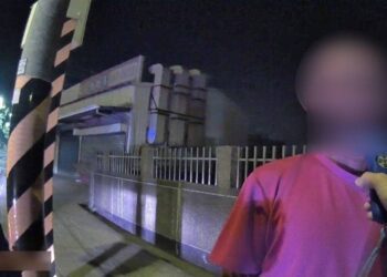 警車旁竟闖紅燈！-男辯沒闖也沒喝-酒測超標慘送辦
